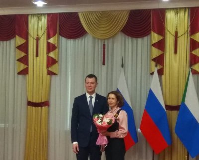 Поздравляем Елену Анатольевну с заслуженной наградой – медалью «Дочери Отчизны»!